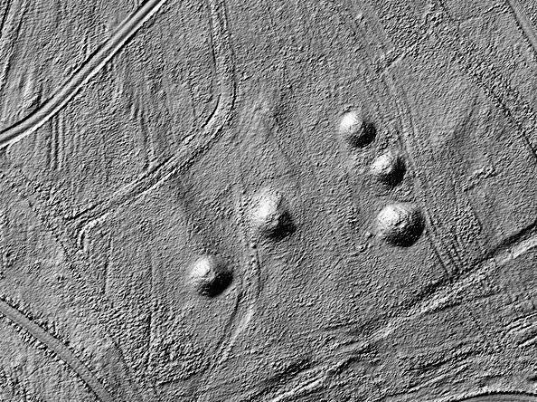 LiDAR image showing burial mounds and tracks, image courtesy of Tijdlab.nl